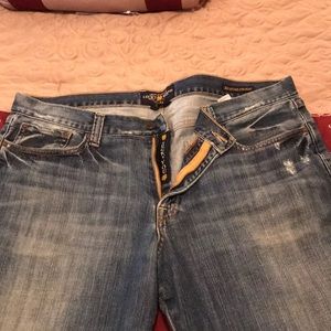 Men’s lucky brand jeans